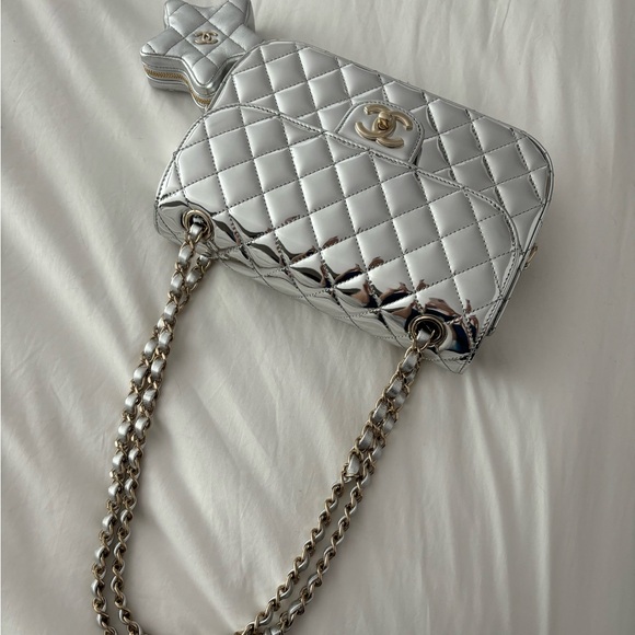 NWT 🖤 CHANEL 24C Silver Mirrored Metallic Medium Star Charm Flap Bag - Picture 4 of 16